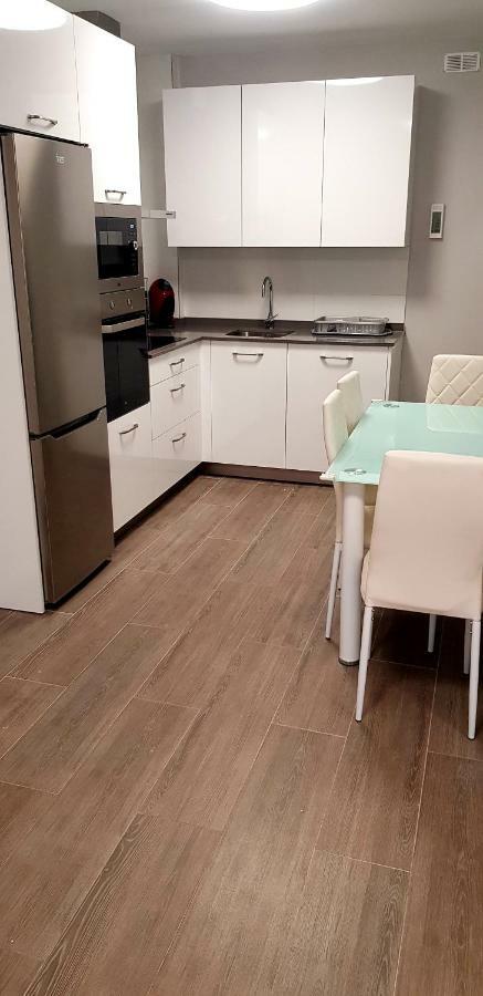 Laia Home Garaje Y Wifi 바라칼도 외부 사진